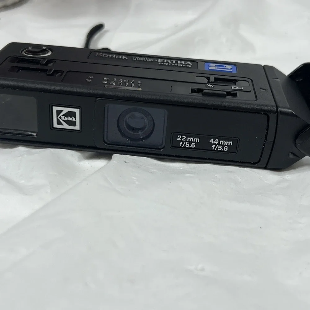 Kodak Tele-Ektra 2 Instamatic 110 Film Camera‎ Untested. With Swing Cover